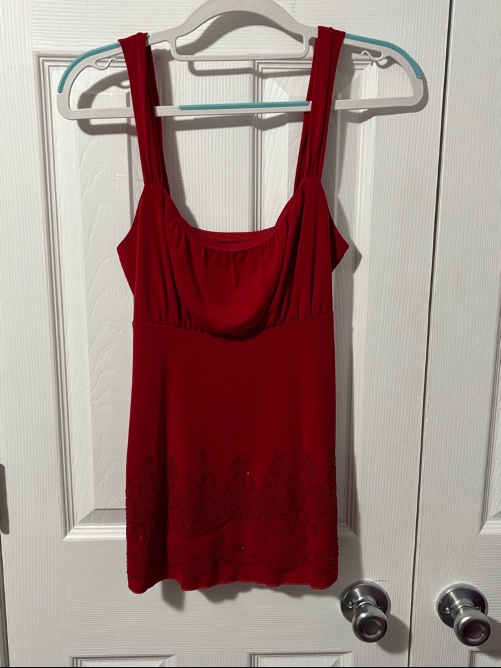 Sleeveless Red Scoop-Neck Camisole with Embellished Hem